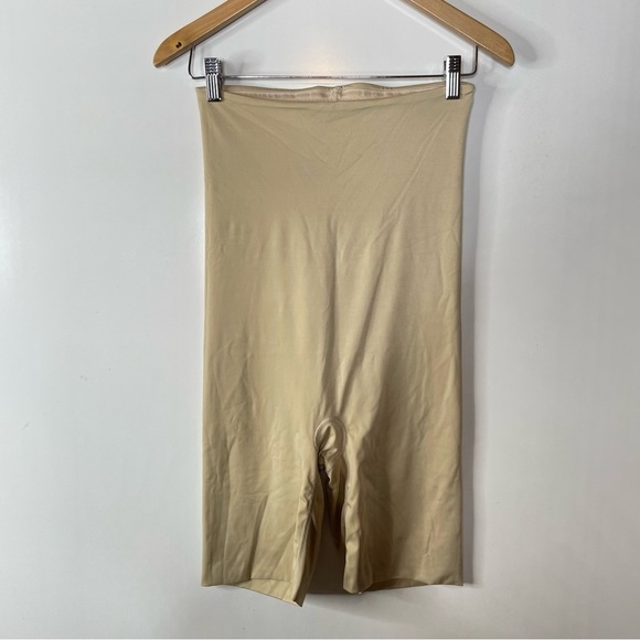 Spanx High Waist Mid Thigh Short Shapewear Size Xlarge - Picture 1 of 5